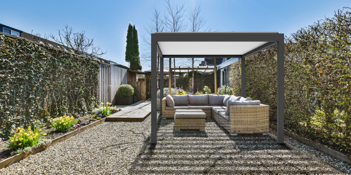 Уют в градината през лятото с продуктите на Aliplast