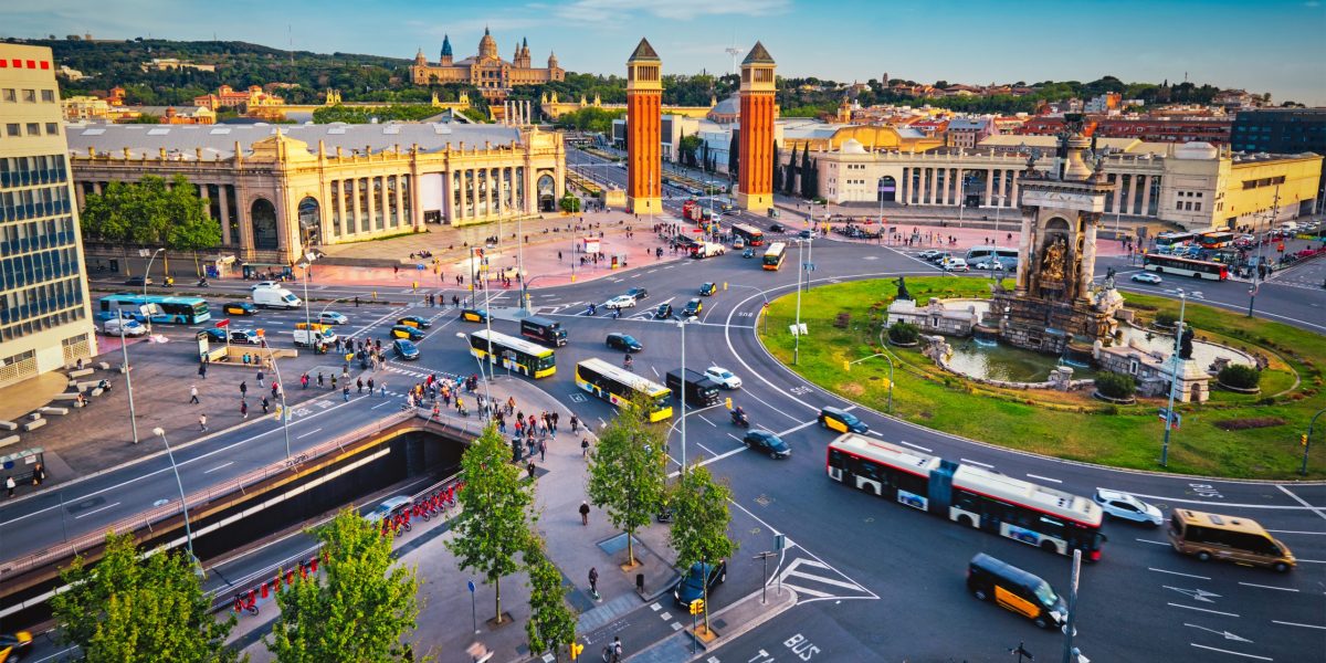 Градът в малки стъпки: как Барселона промени улиците си